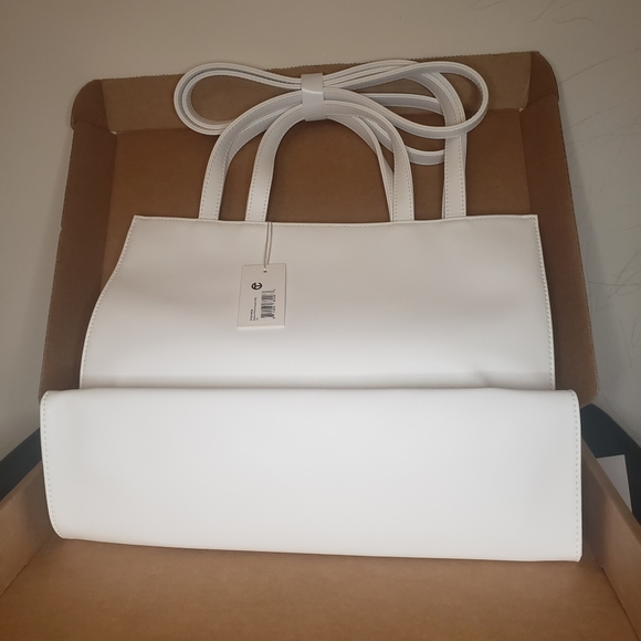 Telfar Medium White Shopping Bag - Picture 2 of 6